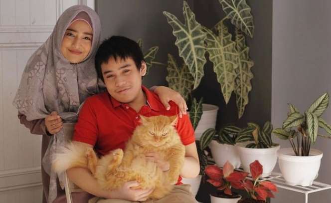 13 Artis yang Besarkan Anak Berkebutuhan Khusus, Sosok Orangtua Tangguh!