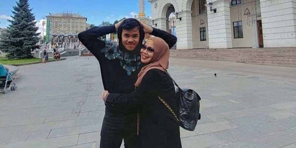 Raya Sahetapy, Putra Bungsu Dewi Yull yang Tampan dan Jago Tinju
