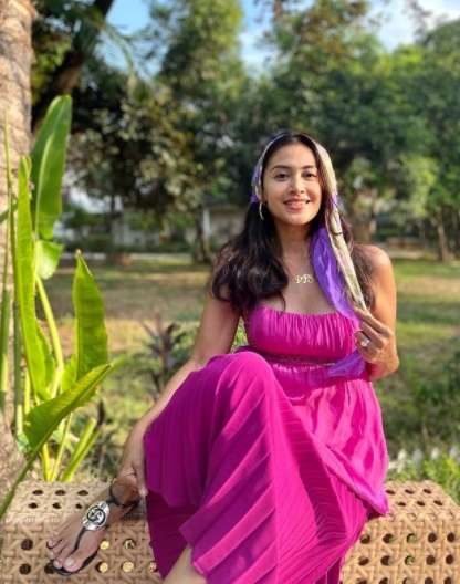 6 Potret Cantik Diah Permatasari 'Tak Pernah Menua', Kaki Jenjang Curi Perhatian
