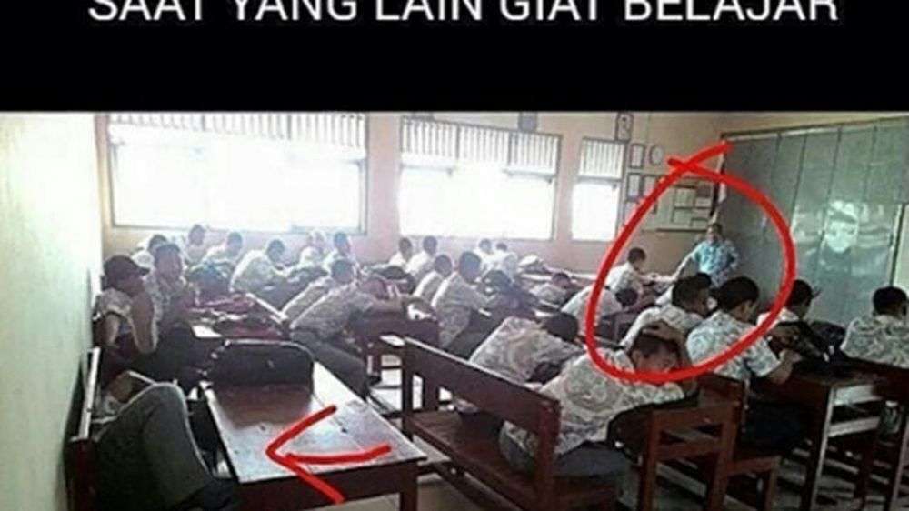 15 Tingkah Kocak Murid Barisan Paling Belakang, Bikin Kangen Masuk Sekolah