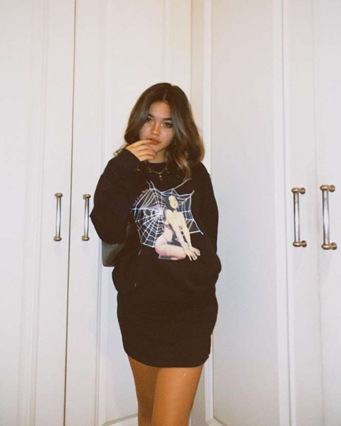 9 Foto Cantiknya Anak Liza Natalia, Sudah Tampil Berani di Usia 15 Tahun!