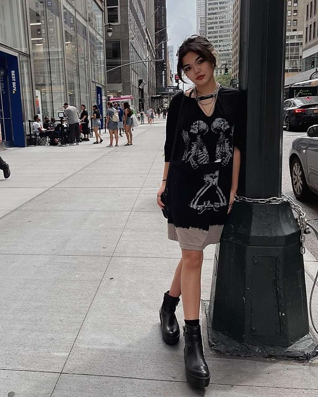 9 Foto Cantiknya Anak Liza Natalia, Sudah Tampil Berani di Usia 15 Tahun!