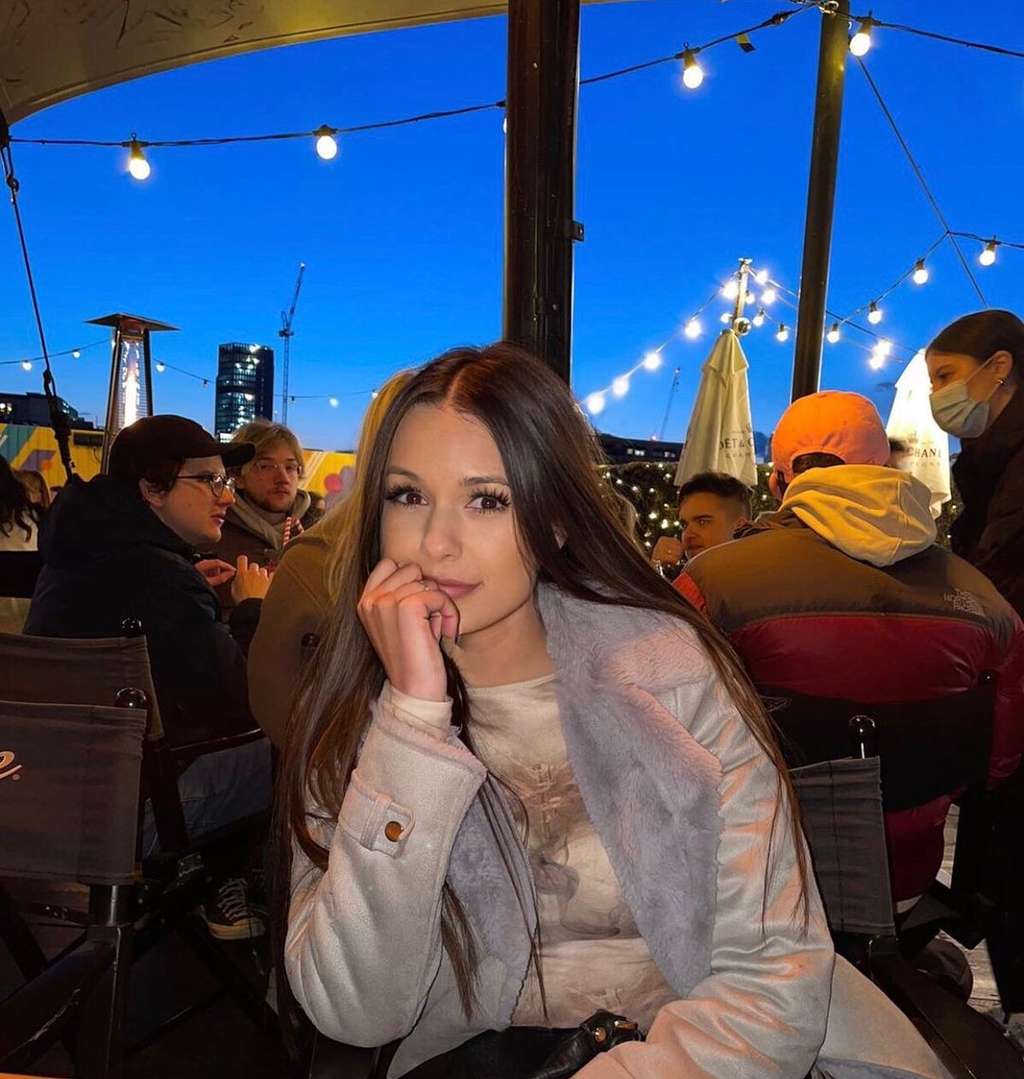 10 Potret Ria Andrews, Youtuber Cantik Diduga Pacar Baru Stefan William