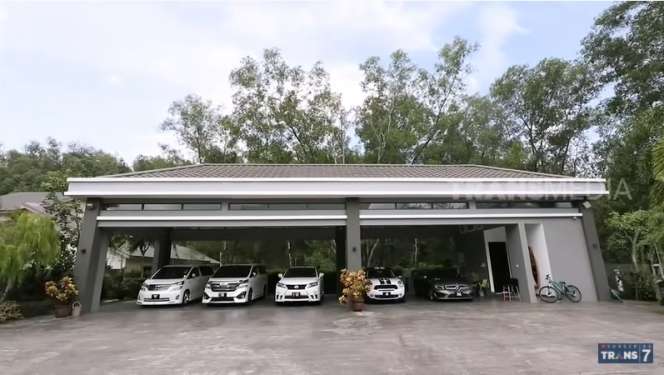 9 Foto Rumah Mewah Janda Kaya yang Pacari Berondong Mantan ART-nya