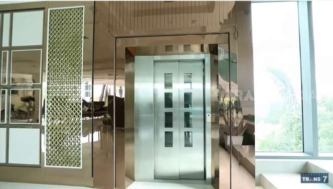 9 Foto Rumah Mewah Janda Kaya yang Pacari Berondong Mantan ART-nya