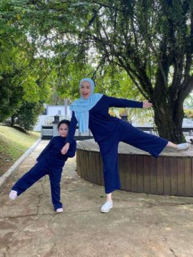 Gemes! Potret Princess Kayla dan Adelia Wilhelmina Kenakan Baju Kembaran