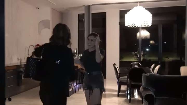 10 Potret Rumah Artis yang Terkenal Angker, Terakhir Horor Banget!