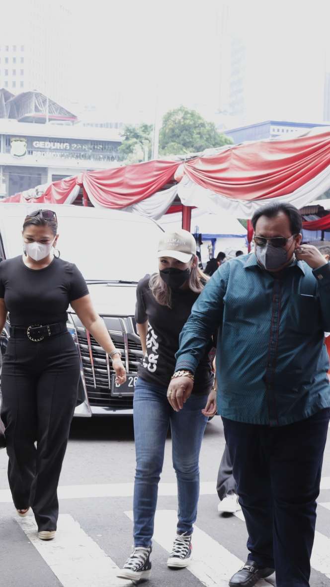 Ayu Ting Ting Laporkan Lagi KD ke Polisi