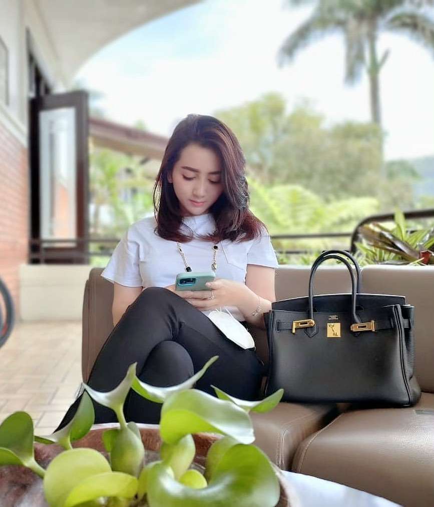 Ingat Biduan Cantik yang Viral Jadi Kepala Desa Lamongan? Nasibnya Kini...