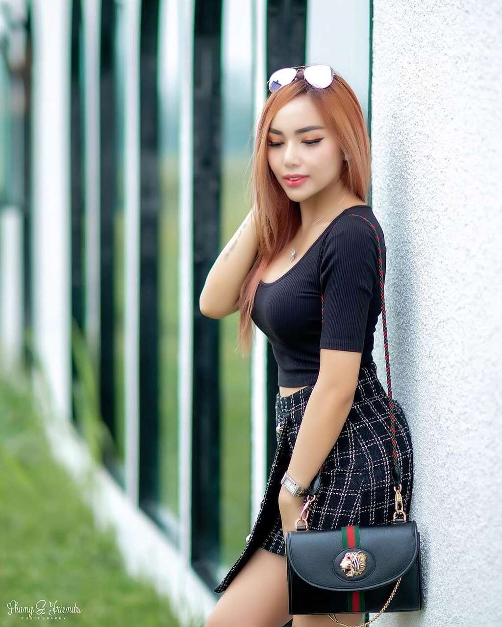 8 Potret Madam Dewin, Tukang Bakso Seksi yang Suaminya Direbut Pelakor