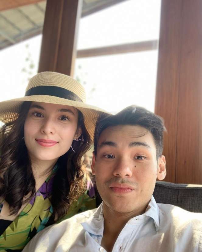 7 Potret Rob Clanton, Calon Suami Chelsea Islan Ternyata Bukan Orang Sembarangan!