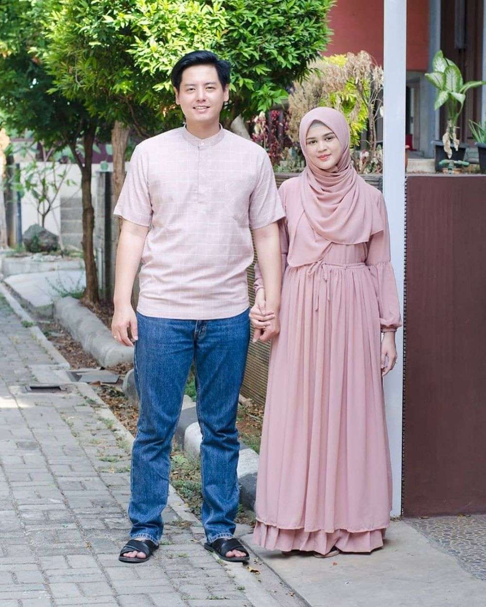 8 Artis Ini Punya Panggilan Unik Pada Pasangan, Antimainstream Banget!