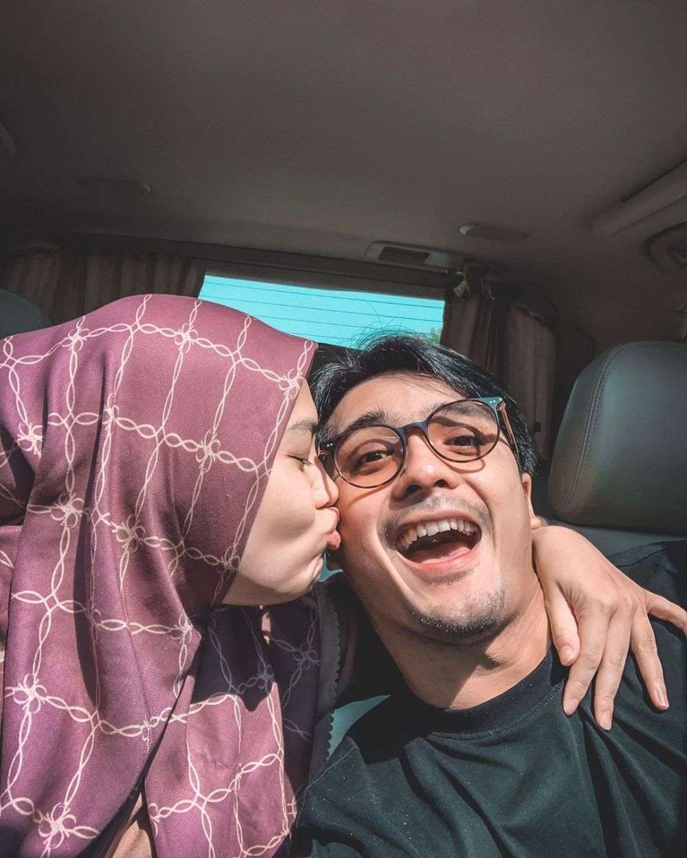8 Artis Ini Punya Panggilan Unik Pada Pasangan, Antimainstream Banget!
