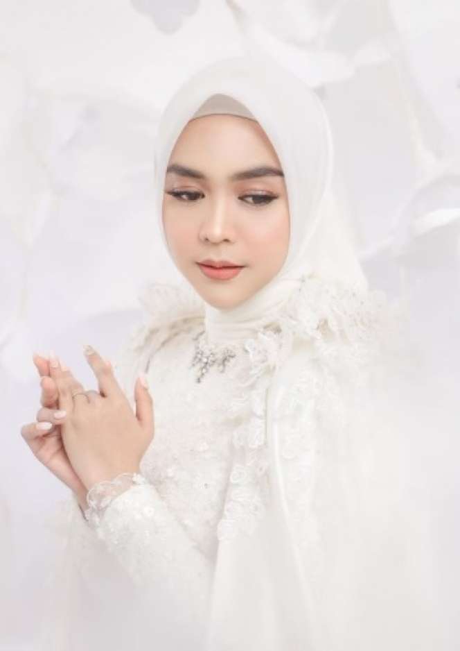 Potret Prewedding Ria Ricis dan Teuku Ryan: Usung Konsep Tak Biasa, Gak Bersentuhan