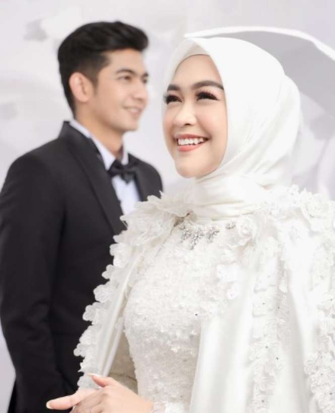 Potret Prewedding Ria Ricis dan Teuku Ryan: Usung Konsep Tak Biasa, Gak Bersentuhan