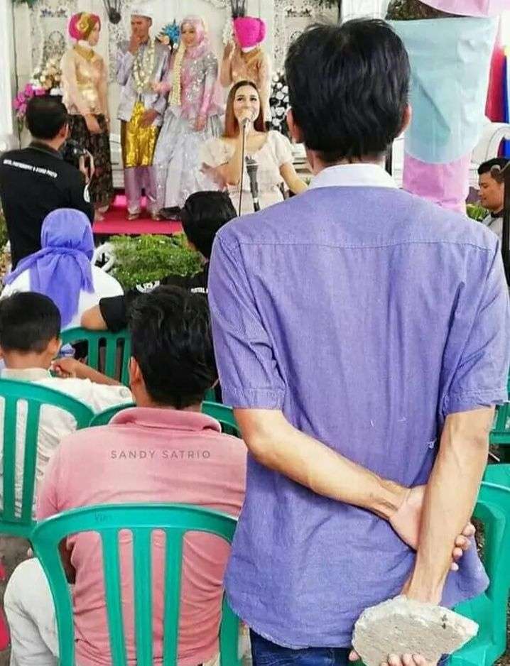10 Momen Mengharukan Ini Endingnya Malah Lucu, Terakhir Ngakak Abis!