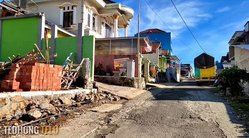 10 Potret Rumah Mewah Milik Petani Sayur di Lereng Gunung Slamet, Pas Lihat Isi Dalamnya Bikin Terkejut!