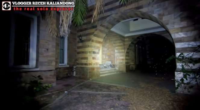 8 Potret Rumah Bos Sampoerna Terbengkalai, Bak Istana Lengkap Bentengnya