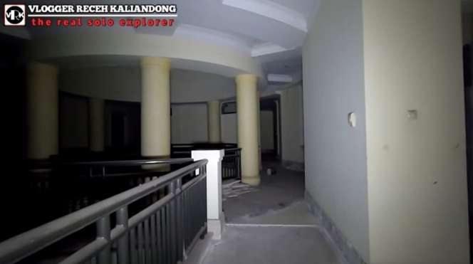 8 Potret Rumah Bos Sampoerna Terbengkalai, Bak Istana Lengkap Bentengnya