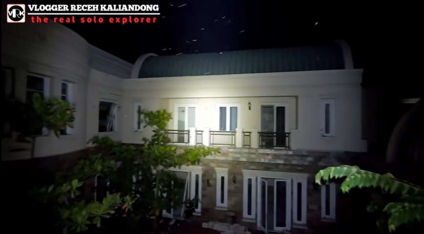8 Potret Rumah Bos Sampoerna Terbengkalai, Bak Istana Lengkap Bentengnya