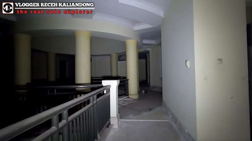 8 Potret Rumah Bos Sampoerna Terbengkalai, Bak Istana Lengkap Bentengnya