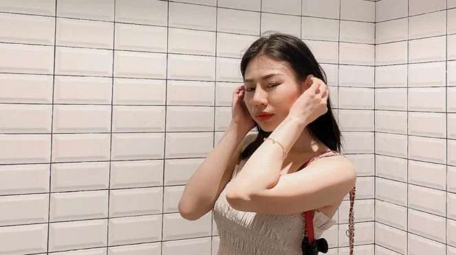 10 Potret Jey Ruby Jane, Selebgram Seksi yang Diduga Digoda Pacar Rachel Vennya