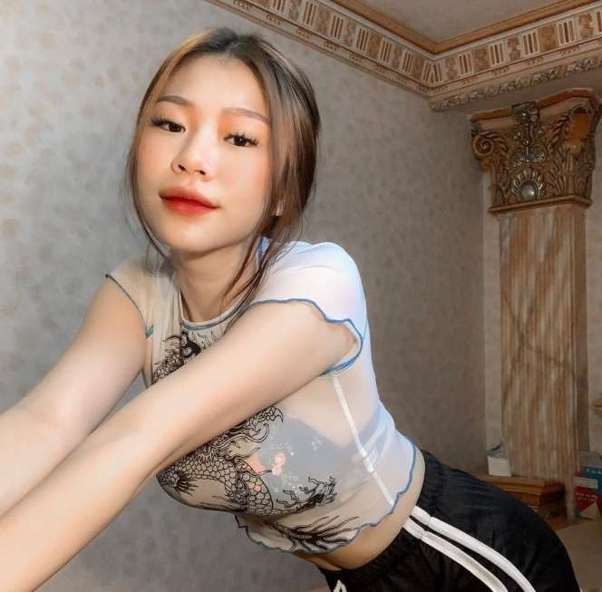 10 Potret Jey Ruby Jane, Selebgram Seksi yang Diduga Digoda Pacar Rachel Vennya