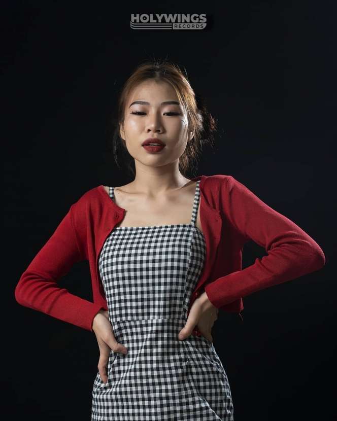 10 Potret Jey Ruby Jane, Selebgram Seksi yang Diduga Digoda Pacar Rachel Vennya