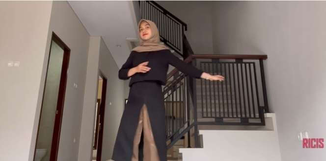 10 Potret Mewahnya Rumah Baru Ria Ricis dan Teuku Ryan, Isi Dalamnya Bikin Syok!