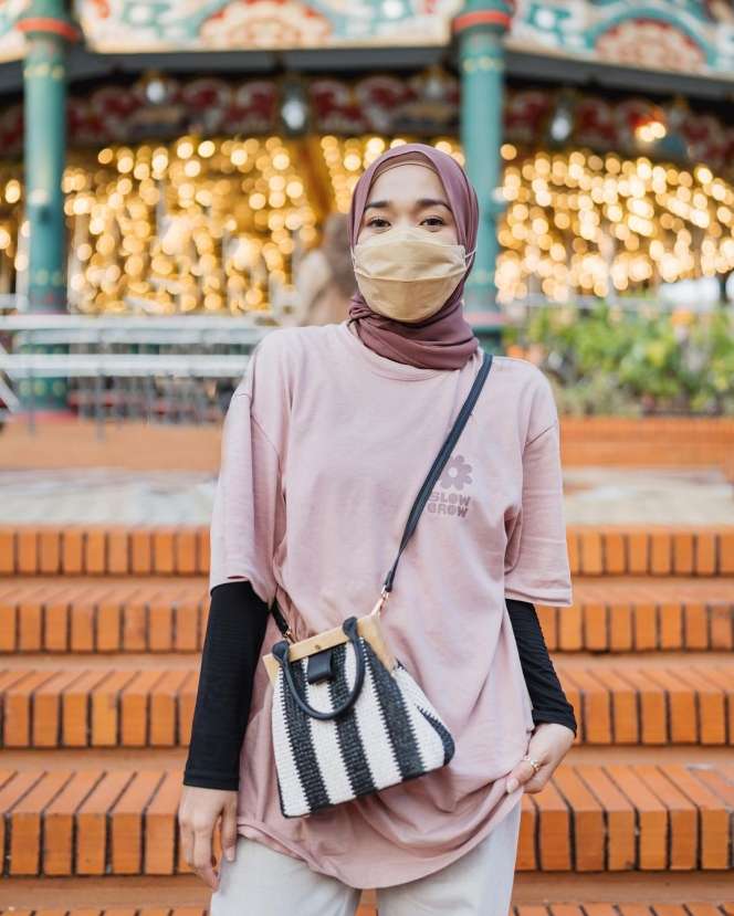 8 Potret Cantiknya Ririe Fairus Sekarang, Jadi Glow Up dan Gaul Abis!