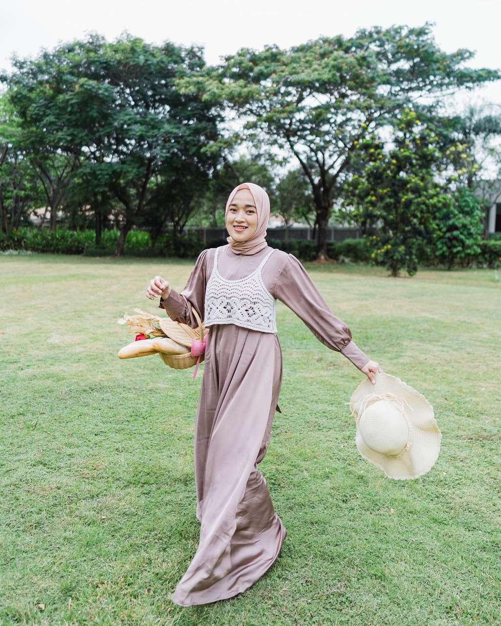 8 Potret Cantiknya Ririe Fairus Sekarang, Jadi Glow Up dan Gaul Abis!