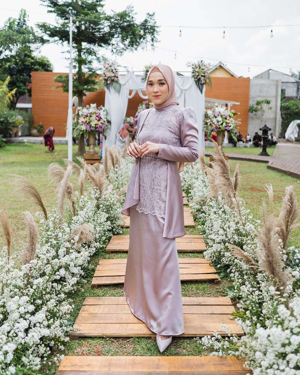 8 Potret Cantiknya Ririe Fairus Sekarang, Jadi Glow Up dan Gaul Abis!