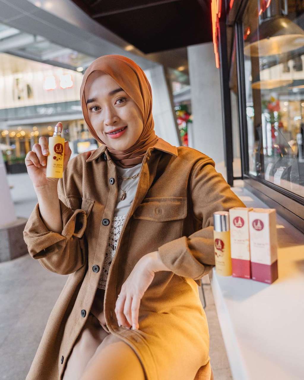 8 Potret Cantiknya Ririe Fairus Sekarang, Jadi Glow Up dan Gaul Abis!