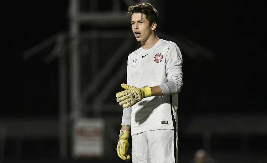 7 Potret Kemiripan Kiper Timnas Australia dengan Atta Halilintar, Plek Ketiplek!