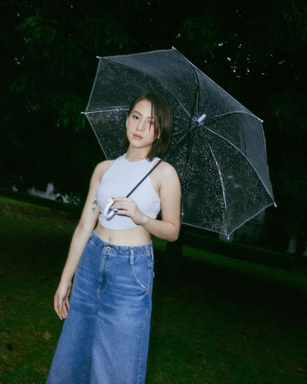 6 Potret Adhisty Zara Pamer Tato di Lengan dan Punggung, Netizen Malah Gagal Fokus!