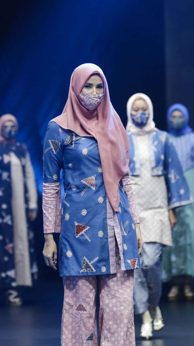FOTO: Semarak 157 Desainer dan 797 Looks Fashion Muslim di ISEF 2021