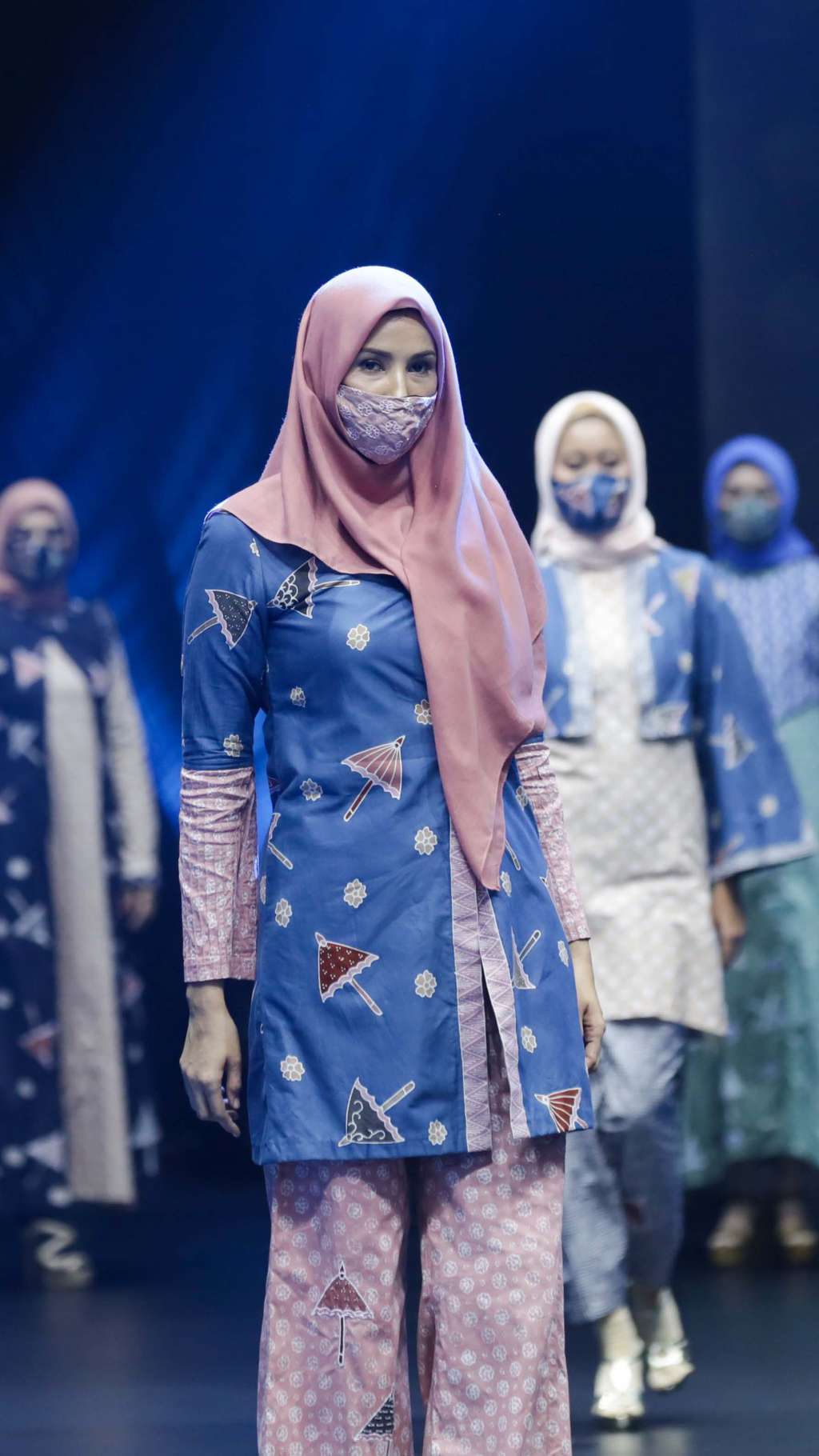 FOTO: Semarak 157 Desainer dan 797 Looks Fashion Muslim di ISEF 2021