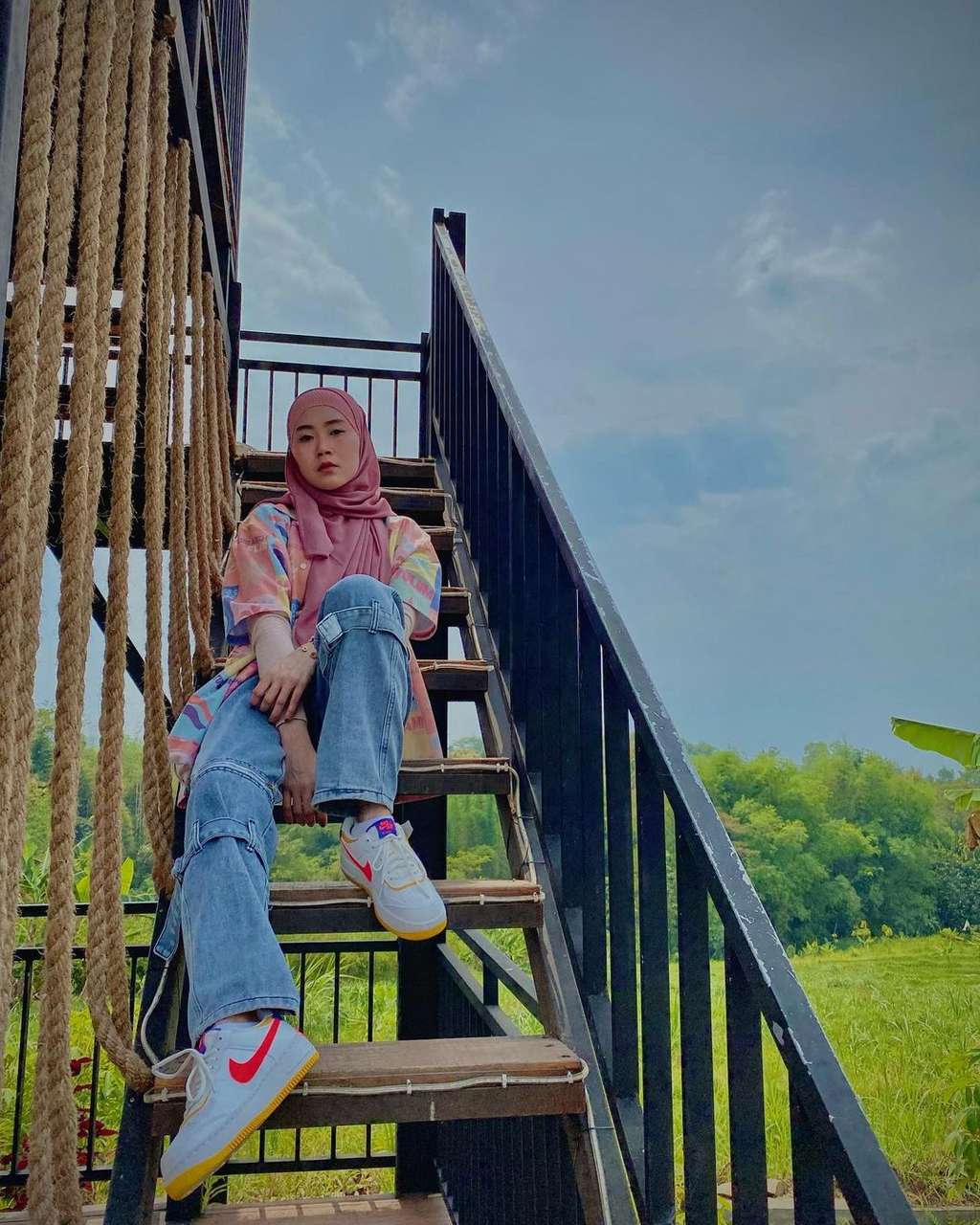 7 Foto Terbaru Bu Dendy yang Viral Sawer Pelakor, Makin Tajir dan Kinclong Abis!