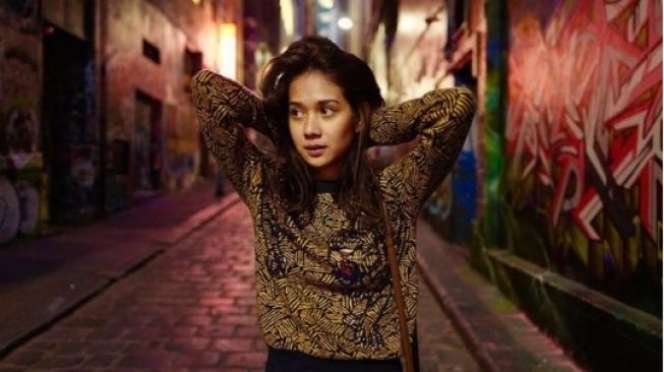 7 Foto Keseharian Artis Istri Pejabat Saat Tampil Polos, Lihat Arumi Bachsin Gak Nyangka Banget!
