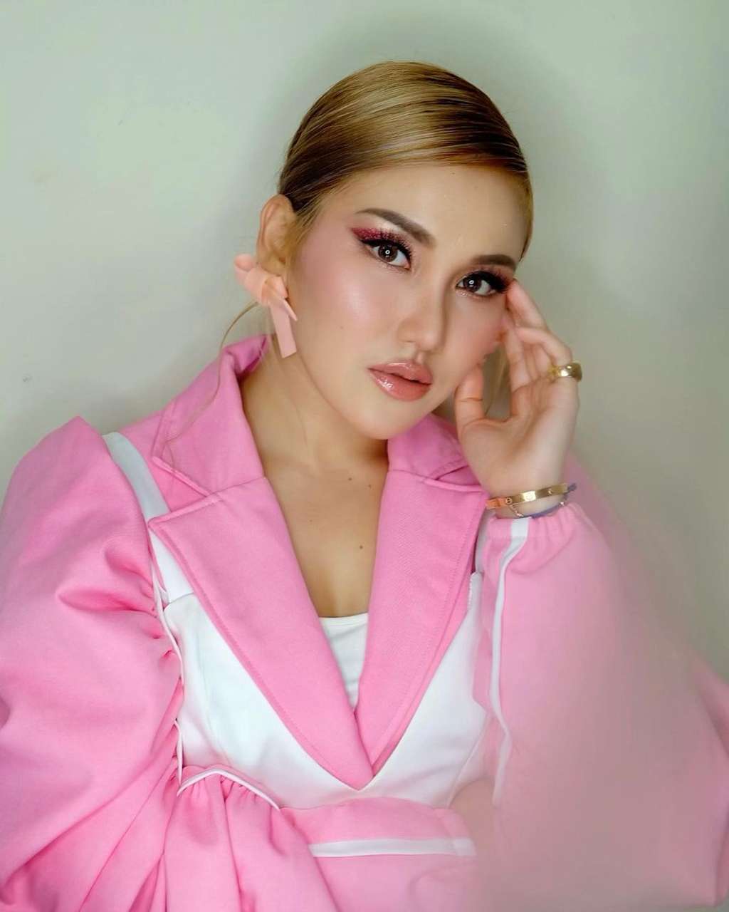 9 Sumber Kekayaan Fantastis Ayu Ting Ting, Terakhir Tak Banyak yang Tahu!