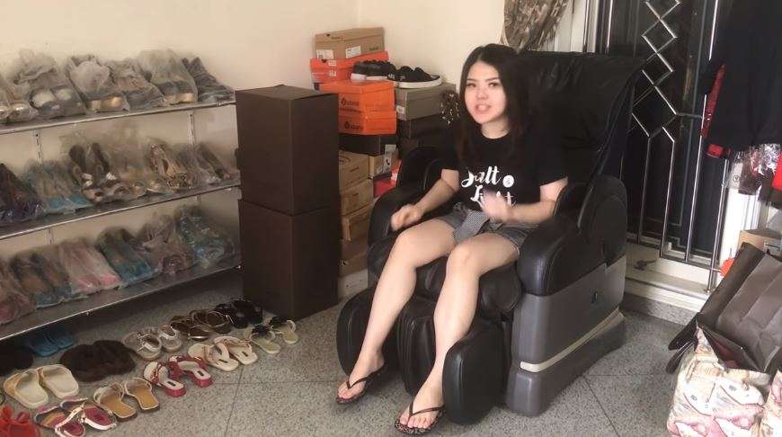 11 Foto Mewahnya Rumah Tina Toon yang Kini Jadi Anggota Dewan, Wow Seperti Istana!
