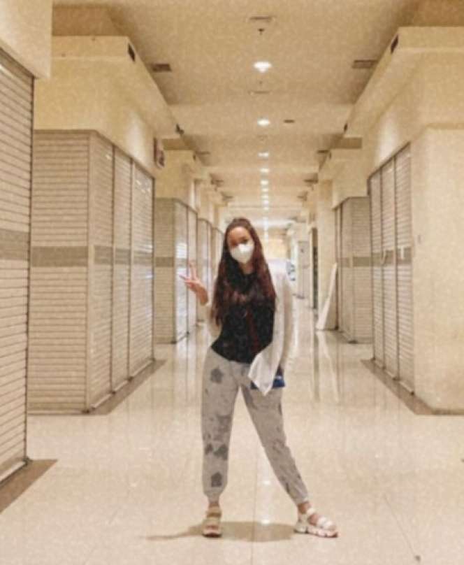 Foto Seksinya di Unduh 10 Ribu Orang, Aura Kasih Pilih Hapus Karena Takut Penyakit Ain