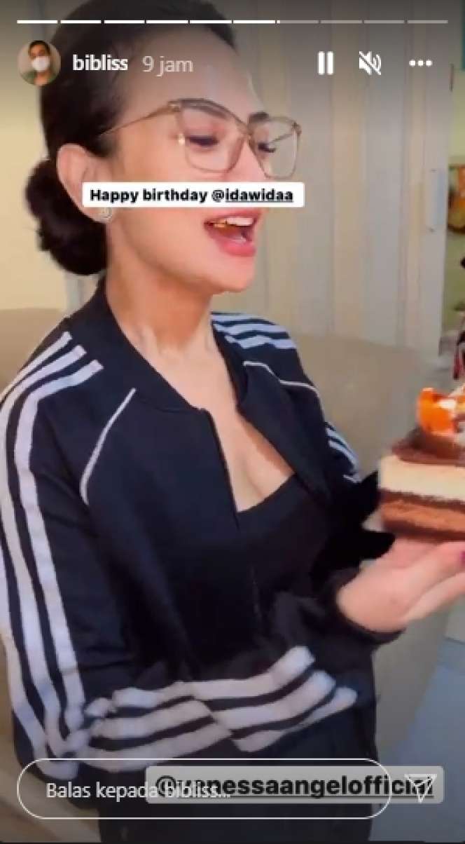 7 Potret Terakhir Vanessa Angel Sebelum Meninggal dalam Kecelakaan, Tersenyum Manis di Kamera!