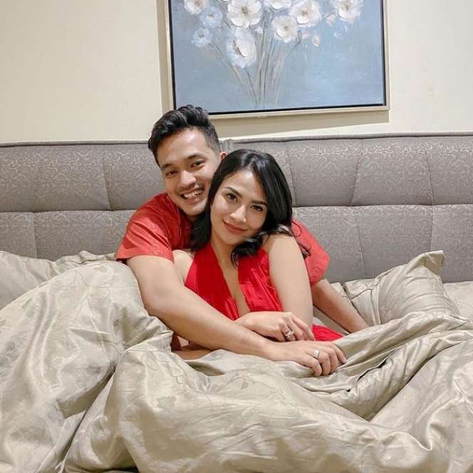 Tinggal Kenangan, Inilah 6 Momen Bahagia Vanessa Angel dan Bibi Ardiansyah