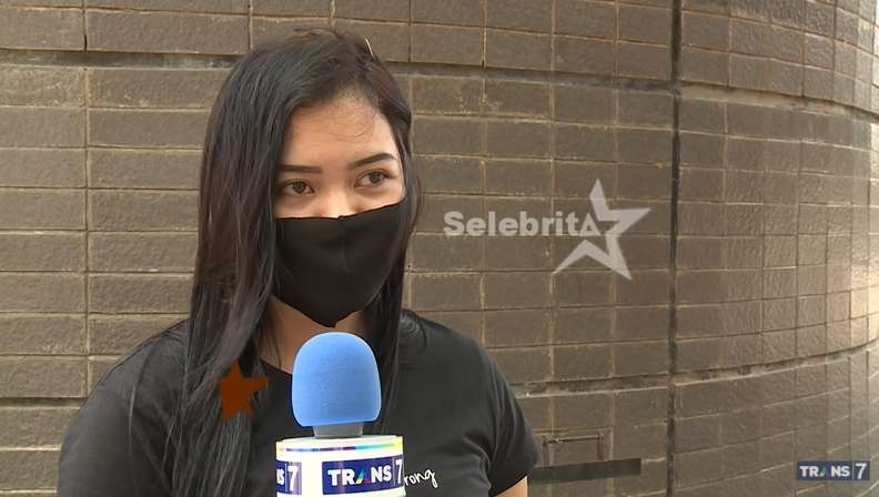 5 Potret Sosok Kekasih Polo Srimulat yang Beda Usia 38 Tahun, Cantik dan Bening Abis!