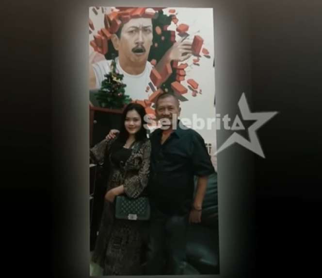 5 Potret Sosok Kekasih Polo Srimulat yang Beda Usia 38 Tahun, Cantik dan Bening Abis!