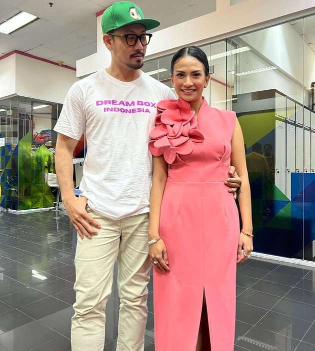 10 Potret Kedekatan Vanessa Angel dengan Para Artis, Celine Evangelista Syok Berat!
