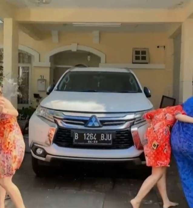 Momen Vanessa Angel dan Bibi Ardiansyah Syukuran Saat Punya Pajero Baru, Kini Tinggal Kenangan