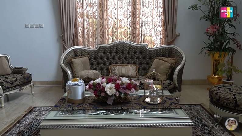 14 Penampakan Rumah Iis Dahlia Super Mewah Bak Istana yang Jarang Tersorot, Plafon Kamar Mandi Sempat Jebol!