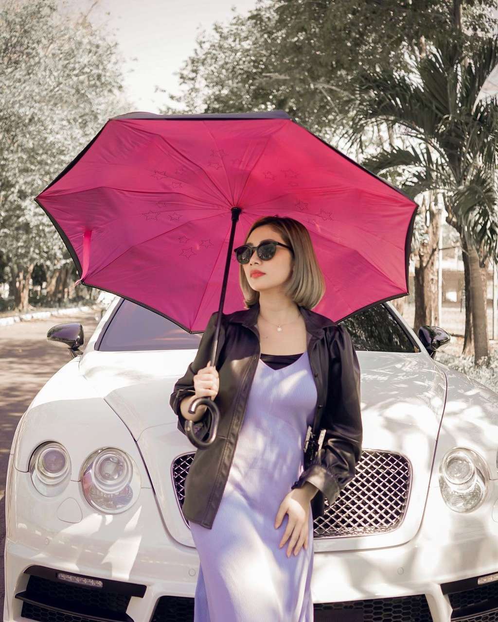 8 Foto Sosok Istri Crazy Rich Surabaya yang Rawat Anak Vanessa Angel, Cantik dan Super Tajir!